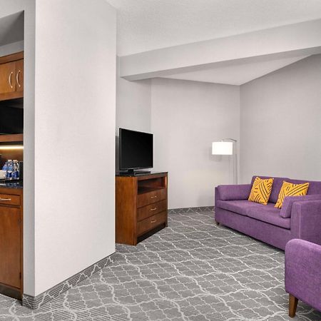 Hilton Garden Inn Calgary Airport Εξωτερικό φωτογραφία