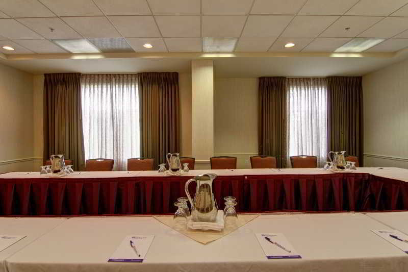 Hilton Garden Inn Calgary Airport Εξωτερικό φωτογραφία
