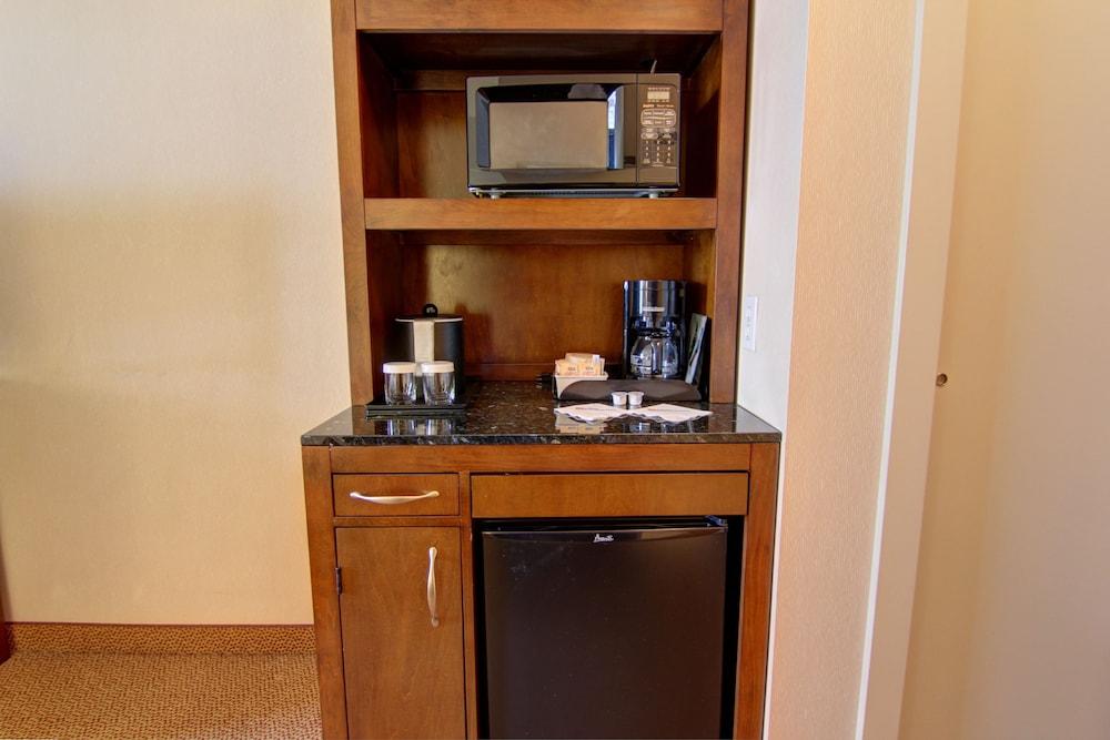 Hilton Garden Inn Calgary Airport Εξωτερικό φωτογραφία