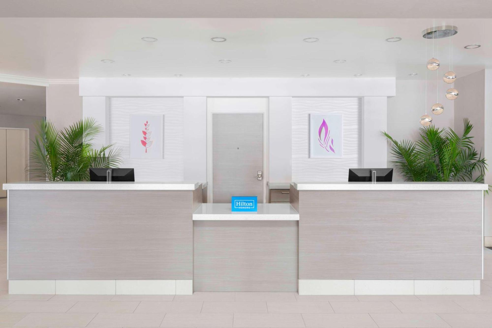 Hilton Garden Inn Calgary Airport Εξωτερικό φωτογραφία